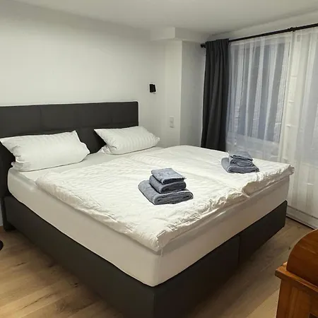 Brueck Residenz - Denkmalwohnung An Der Steinernen Bruecke Apartment