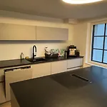 Brueck Residenz - Denkmalwohnung An Der Steinernen Bruecke 公寓 *