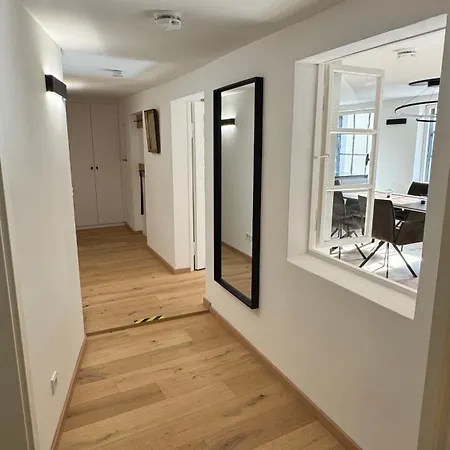Apartman Brueck Residenz - 100qm Altstadtwohnung An Der Steinernen Bruecke *